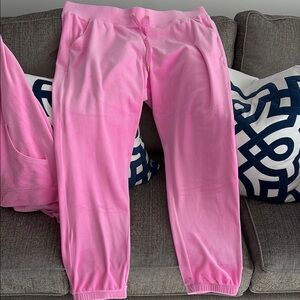EUC Lilly Pulitzer (lighter) Pink Velour Mallie Pants Sz XL.